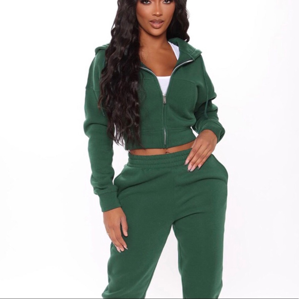 Fashion nova cropped zip up jacket & sweatpants